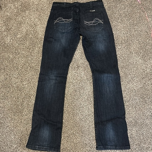 Cowgirl Tuff dark wash 31x35 - Picture 4 of 4